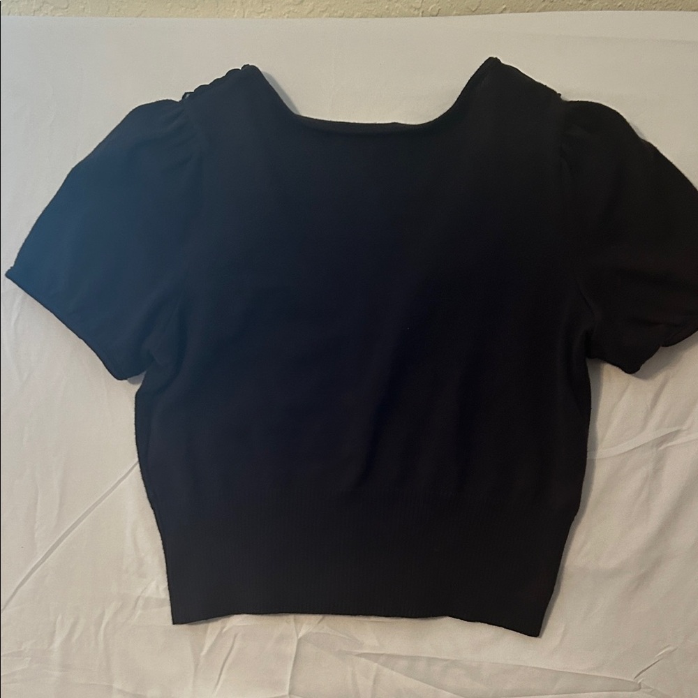 ELLE Black Ruffle-Trim Cropped Button Front Top - Picture 4 of 4